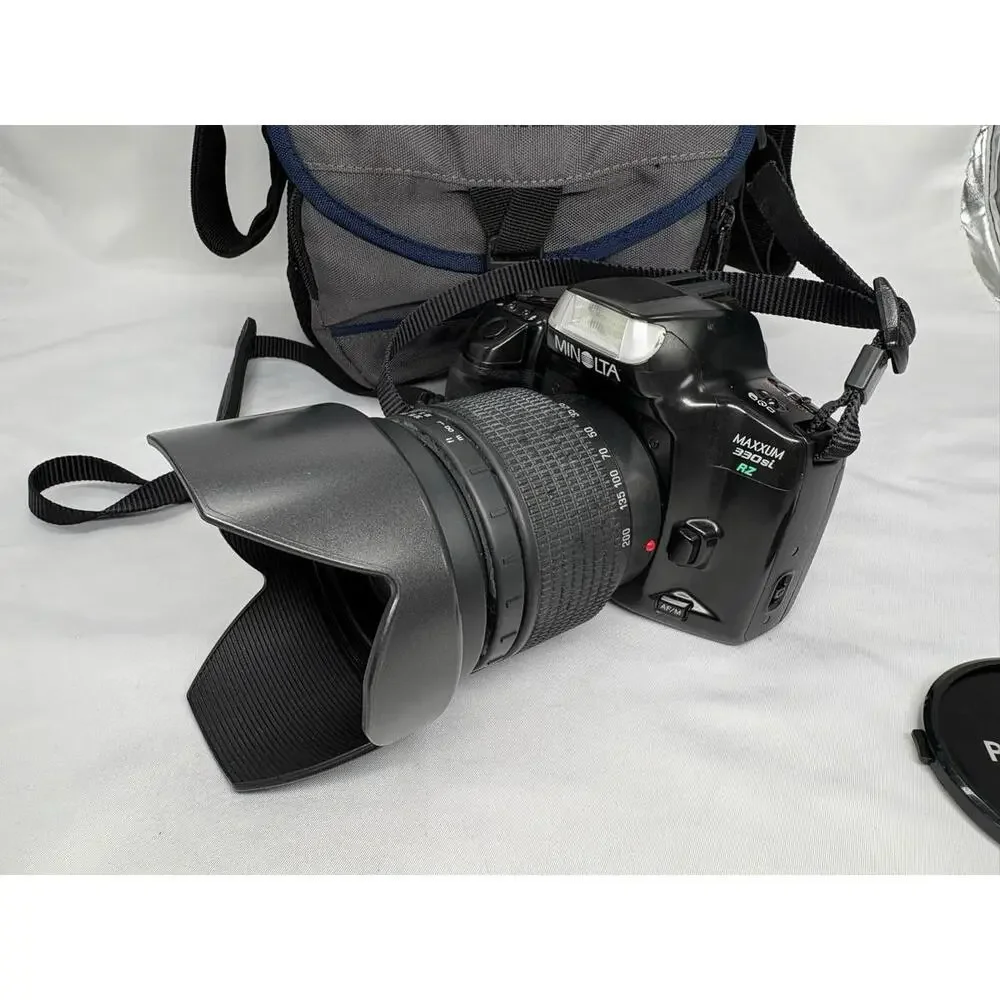Minolta Maxxum 330si RZ 35mm SLR Film Camera Bundle 2 Lens, Case, New Battery